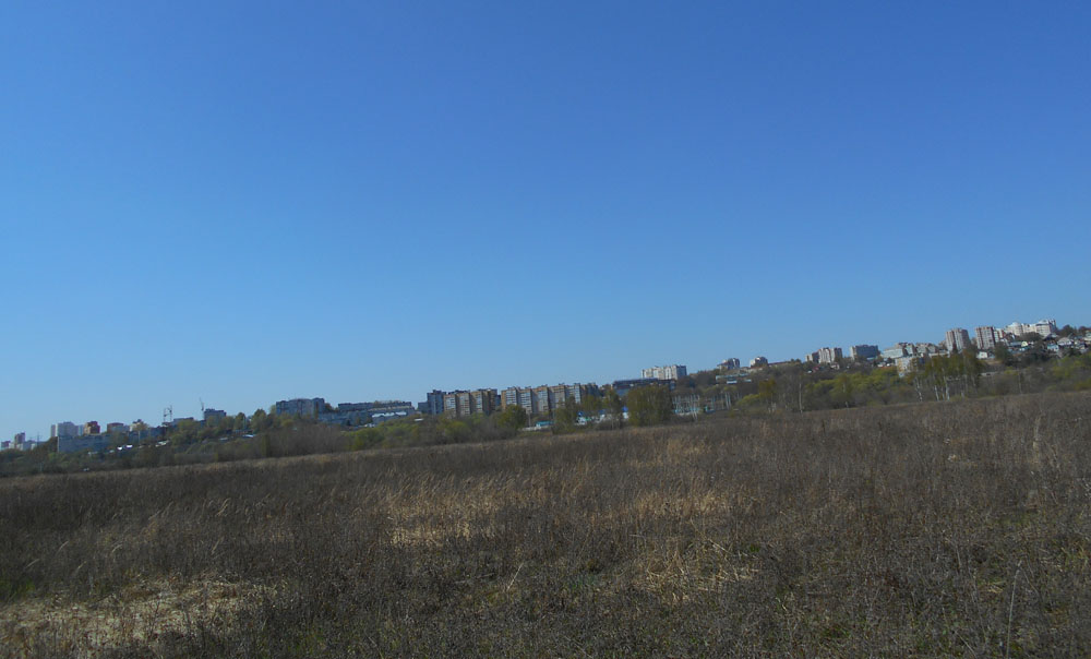 То берег левый нужен им...